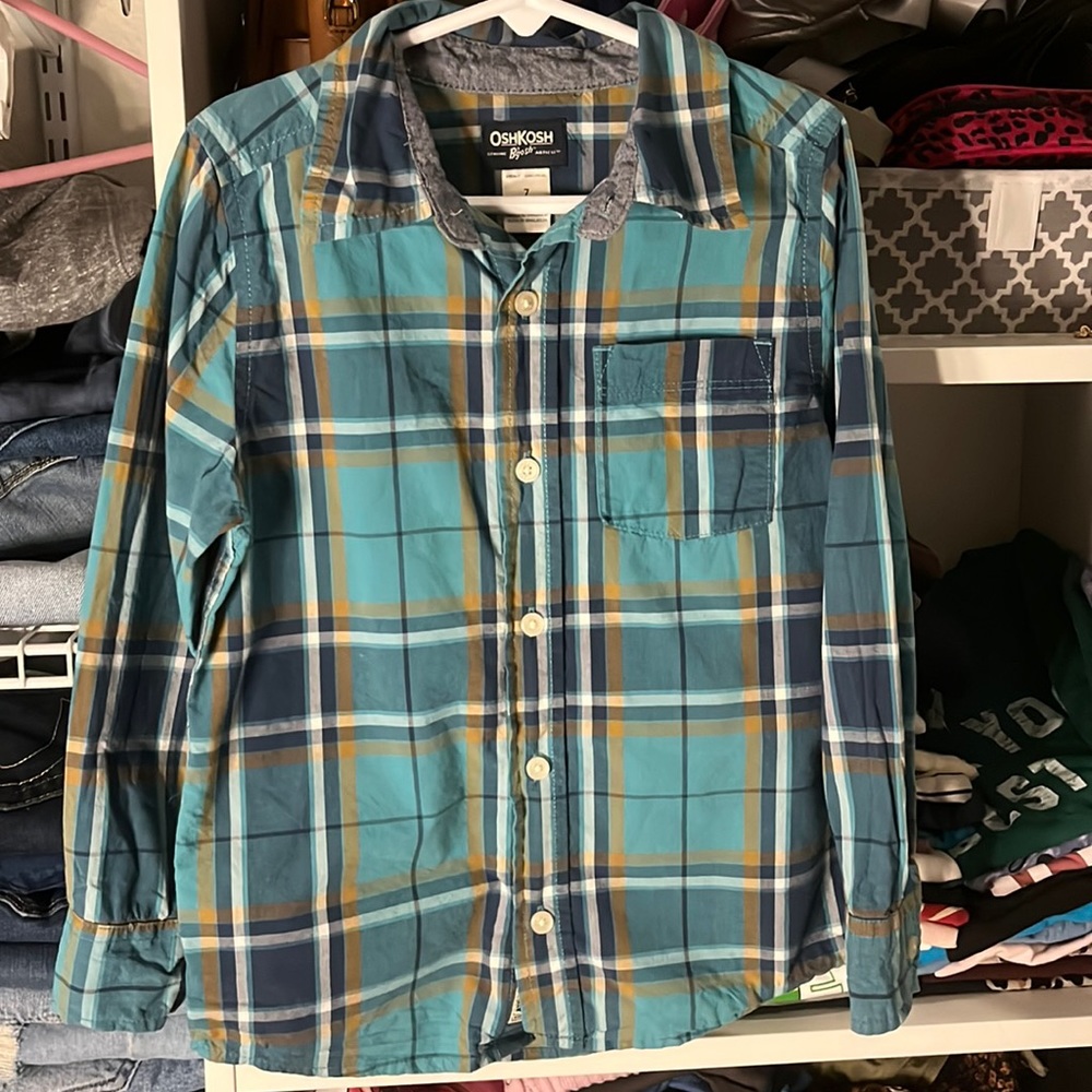 Boys plaid button up shirt B15